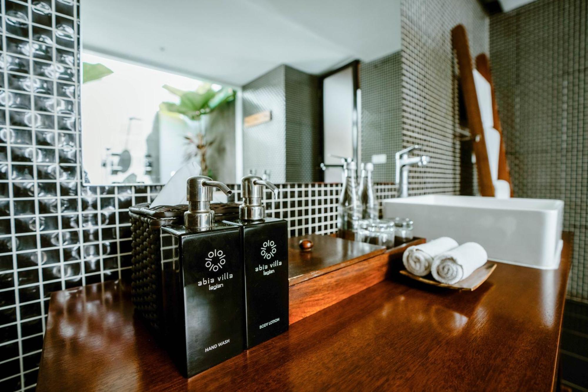Abia Villa Legian Exterior foto